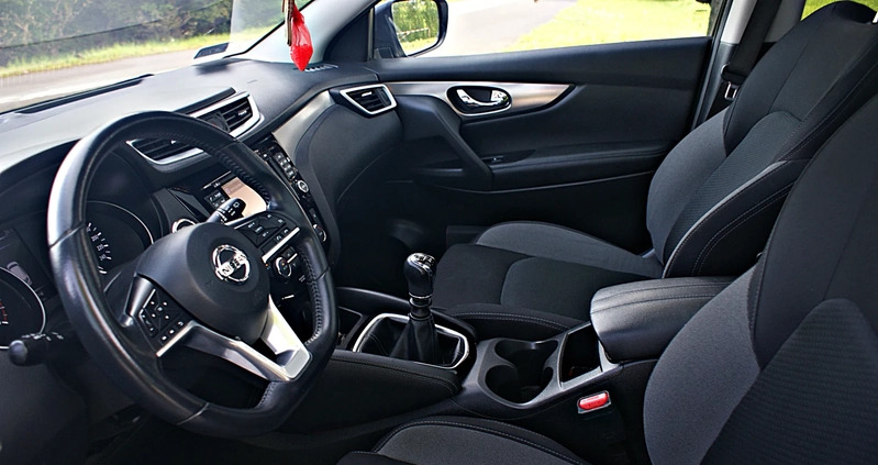 Nissan Qashqai cena 69900 przebieg: 135500, rok produkcji 2018 z Sierpc małe 781
